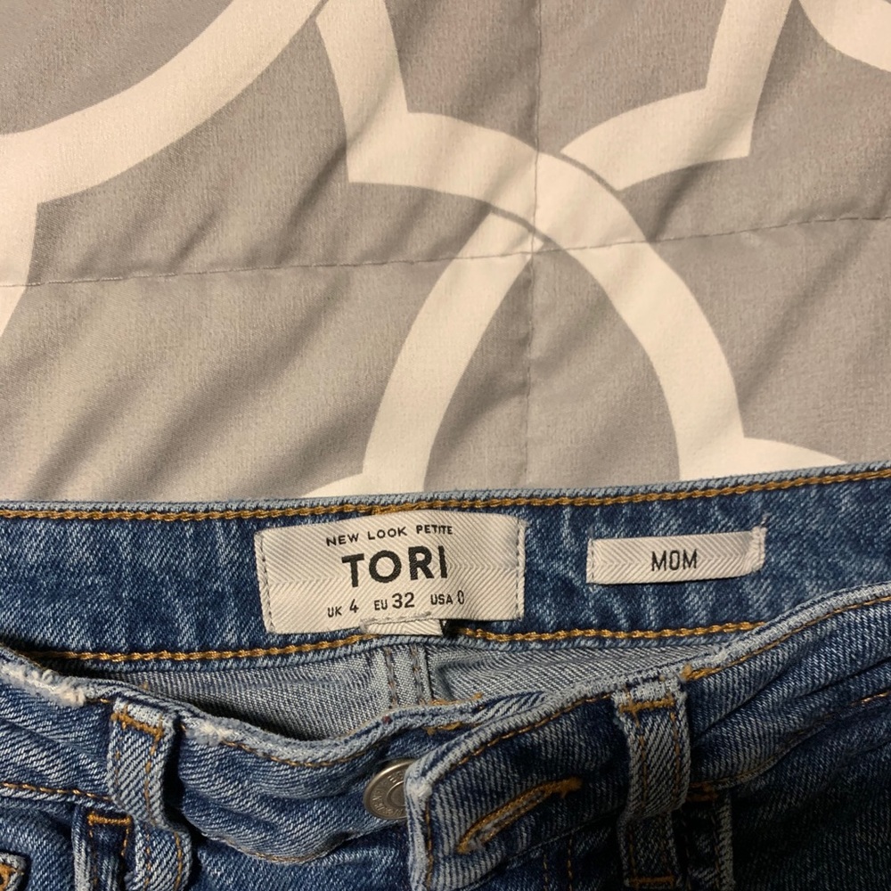ASOS Petite - Ripped Mom Jeans - Picture 4 of 7